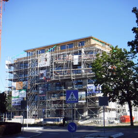 Neubau Wohngebauede Buerogebaeude in Singen - Baufortschritt