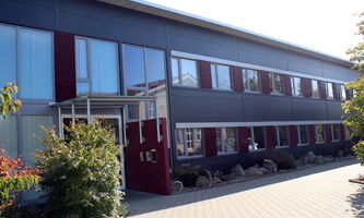Neubau Verwaltungs- und Produktionsgebäude mit Krankengymnastikpraxis