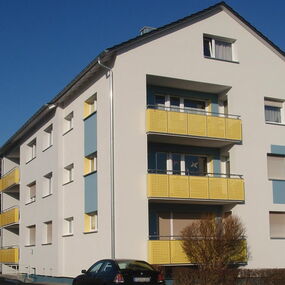 Energetische Sanierung - Aussenansicht Mehrfamilienhaus