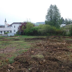 Neubau Mehrfamilienhaus Massivbau versetzte Ebenen Engen Hegau