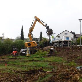 Neubau Mehrfamilienhaus Massivbau versetzte Ebenen Engen Hegau